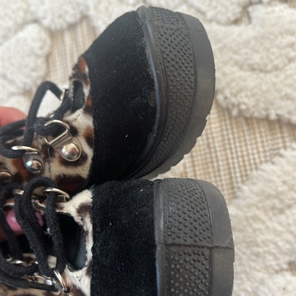 Leopard Boots 7 - Picture 7 of 7